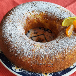 Bolo de limão siciliano e damasco